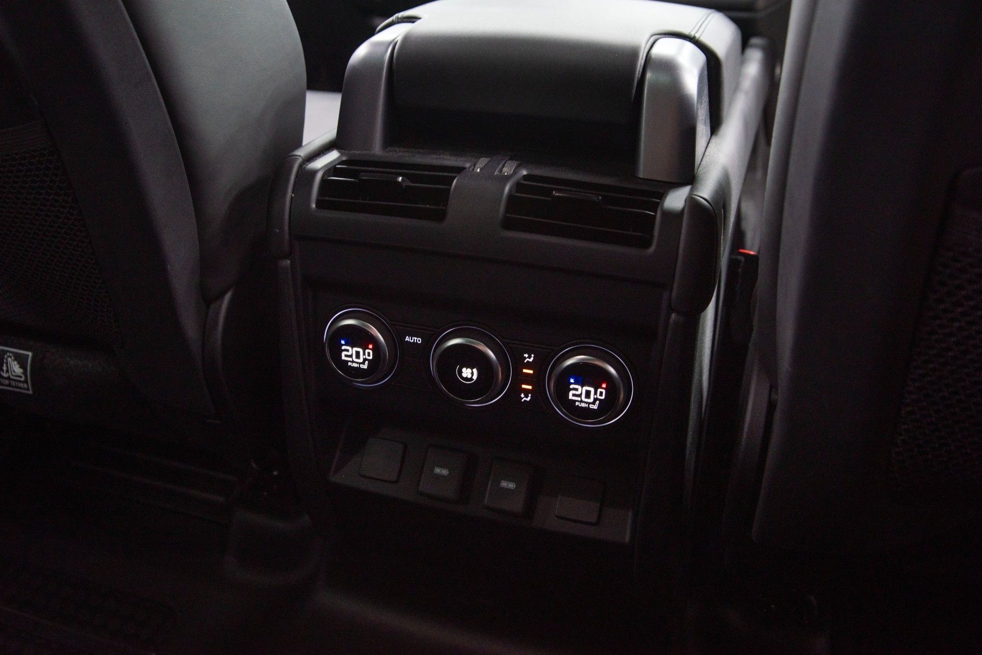 USED 2023 72 LAND ROVER DEFENDER 3.0 D300 MHEV X-Dynamic HSE SUV
