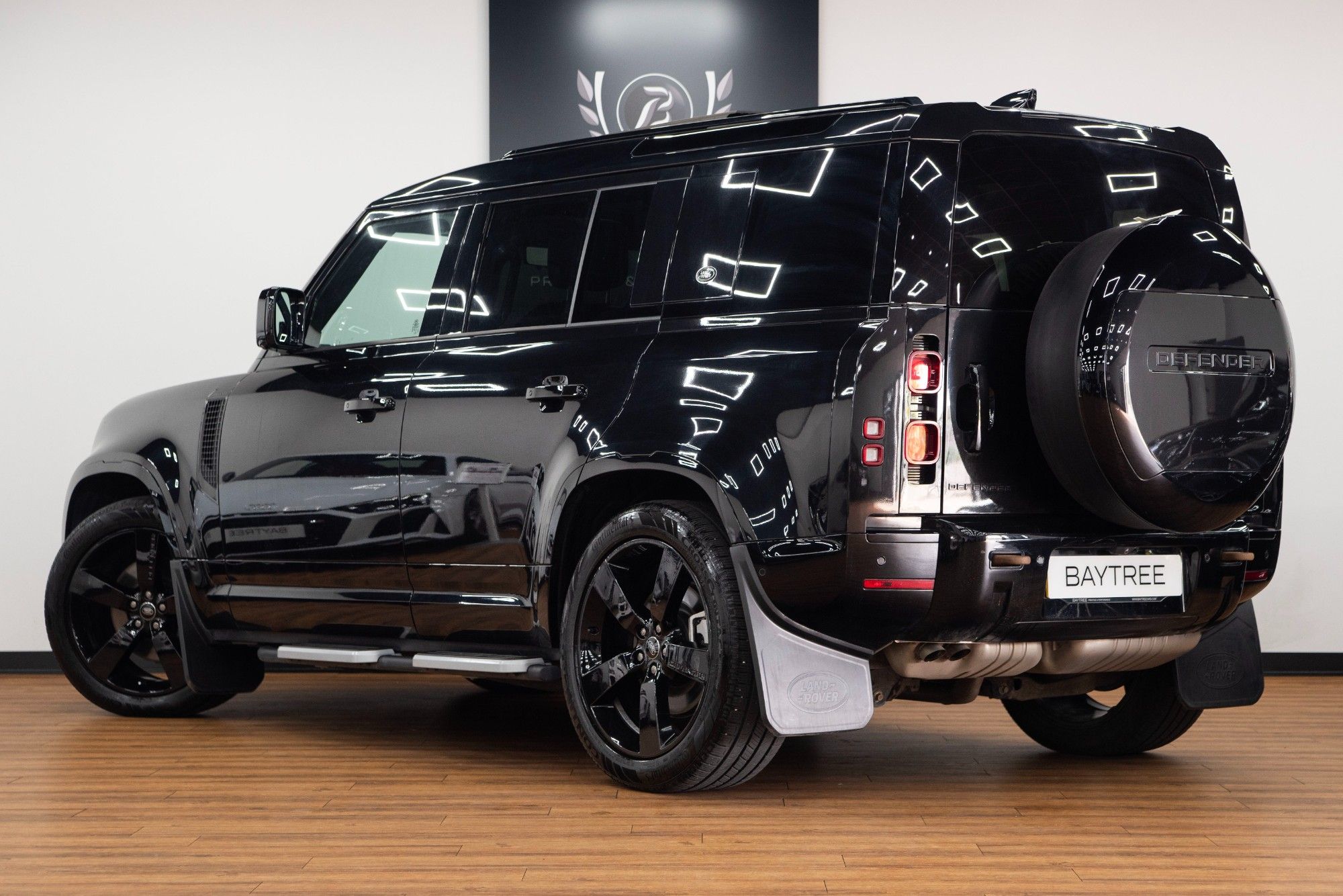 USED 2023 72 LAND ROVER DEFENDER 3.0 D300 MHEV X-Dynamic HSE SUV