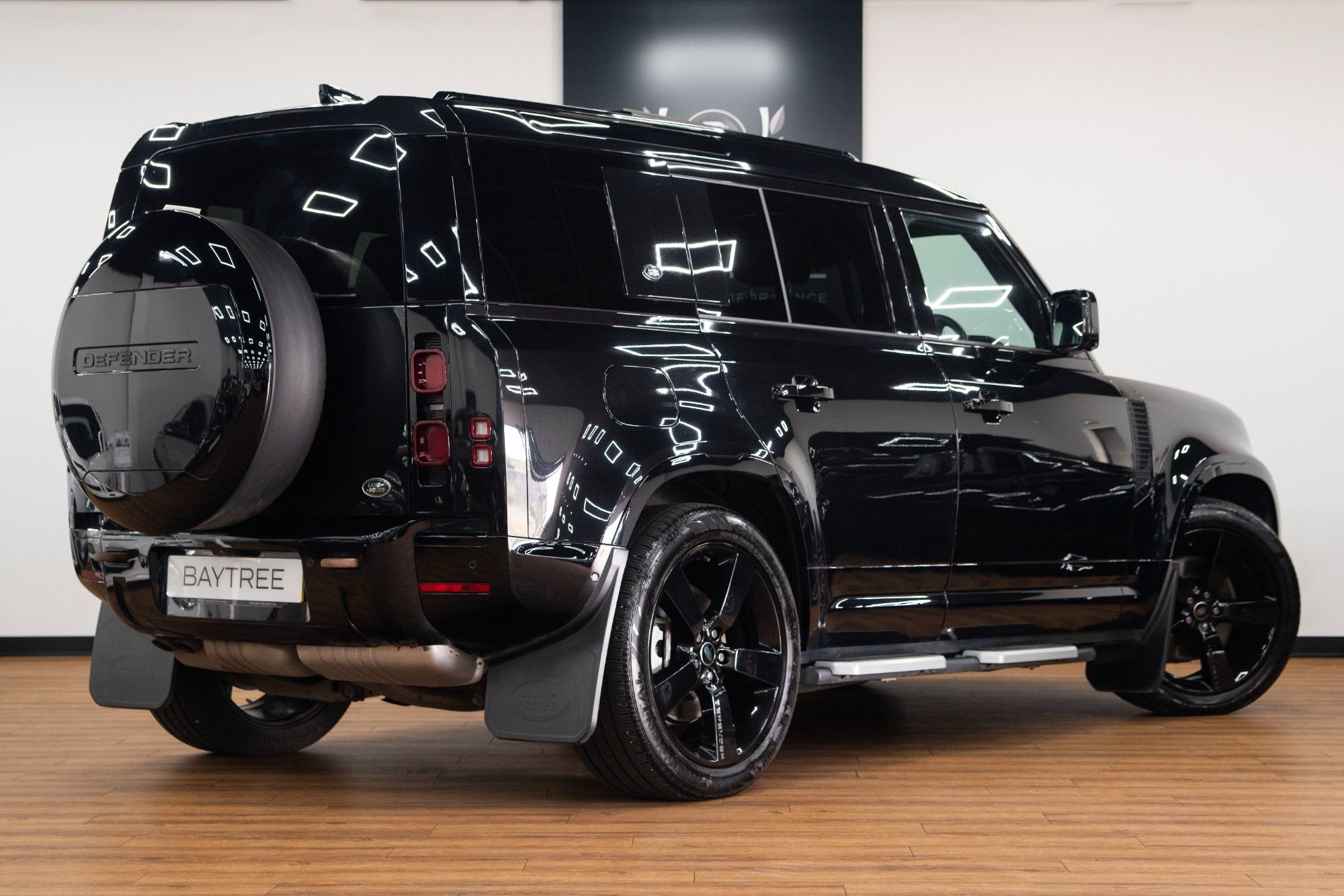 USED 2023 72 LAND ROVER DEFENDER 3.0 D300 MHEV X-Dynamic HSE SUV