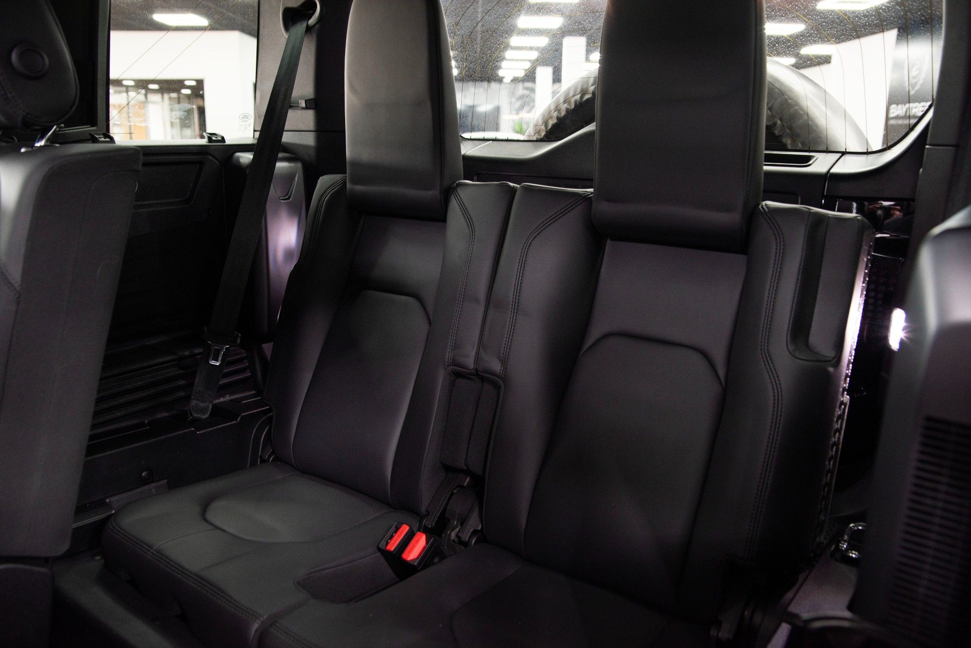 USED 2023 72 LAND ROVER DEFENDER 3.0 D300 MHEV X-Dynamic HSE SUV
