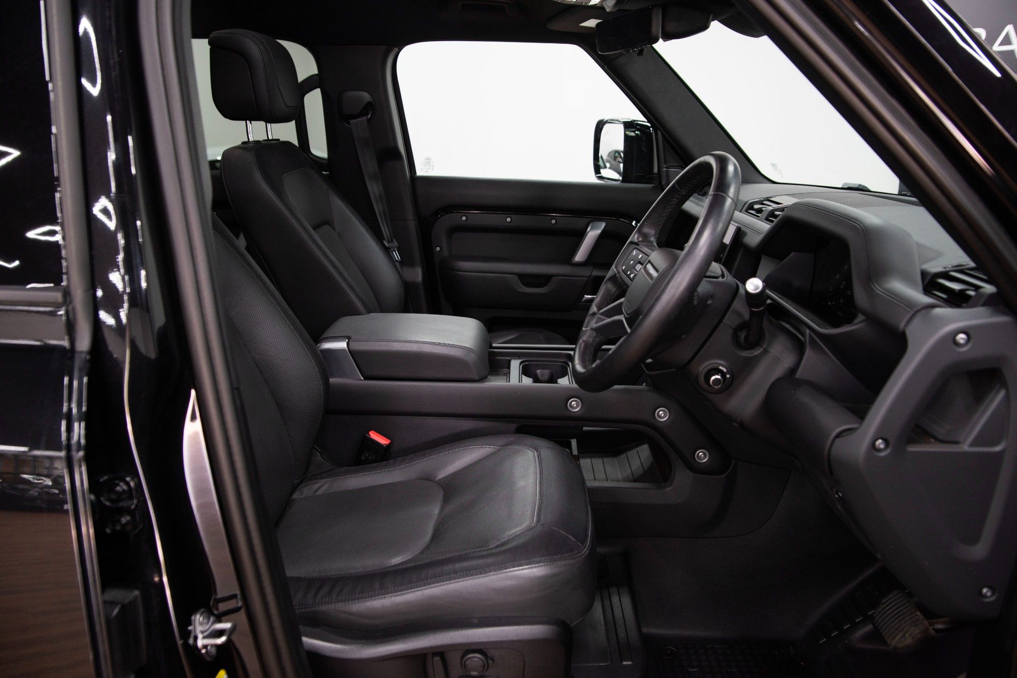 USED 2023 72 LAND ROVER DEFENDER 3.0 D300 MHEV X-Dynamic HSE SUV
