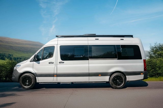 2025 Mercedes-Benz Sprinter 2L Premium 5dr - Photo 7