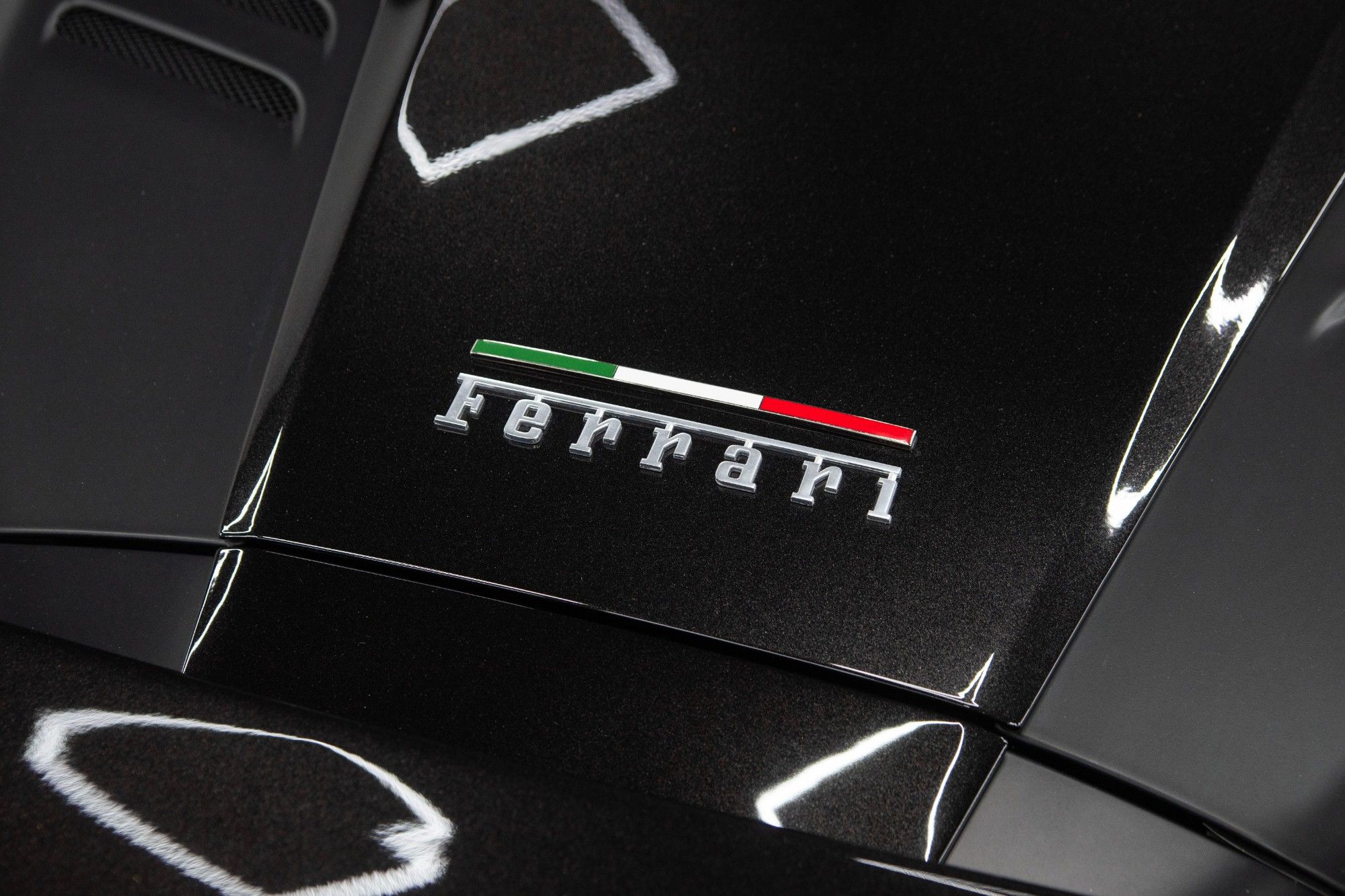 USED 2022 22 FERRARI F8 Spider 3.9T V8 Convertible 
