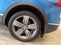 USED 2017 17 VOLKSWAGEN TIGUAN 2.0 TSI BlueMotion Tech SEL SUV 5dr Petrol Manual 4Motion Euro 6 (s/s) (180 ps)+1 FORMER KEEPER+FSH 7 STAMPS+2KEYS+PARK CONTROL+PANORAMIC SUNROOF+MEDIA+NAVIGATION+APPS+19 INCH ALLOYS+ 2 KEYS+1 FORMER KEEPER+PRIVACY+FSH 7 STAMPS+PANORAMIC SUNROOF+NAV+PARK CONTROL+19" ALLOYS+BLUETOOTH+MEDIA+USB+AUX+DAB+CRUISE+CLIMATE+HEATED FRONT SEATS+HPI CLEAR