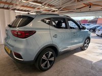 USED 2020 20 MG MG ZS 44.5kWh Exclusive SUV 5dr Electric Auto (143 ps)+2 KEYS+HISTORY+1 FORMER KEEPER+PANORAMIC SUNROOF+LEATHER SEATS+NAVIGATION+MEDIA+APPS+USB+AUX+DAB+BLUETOOTH 2 KEYS+1 FORMER KEEPER+HISTORY+FULL LEATHER HEATED SEATS+CLIMATE+PANORAMIC SUNROOF+CRUISE+BLUETOOTH+MEDIA+NAV+ALLOYS+PARKING SENSORS+CAM+HPI CLEAR