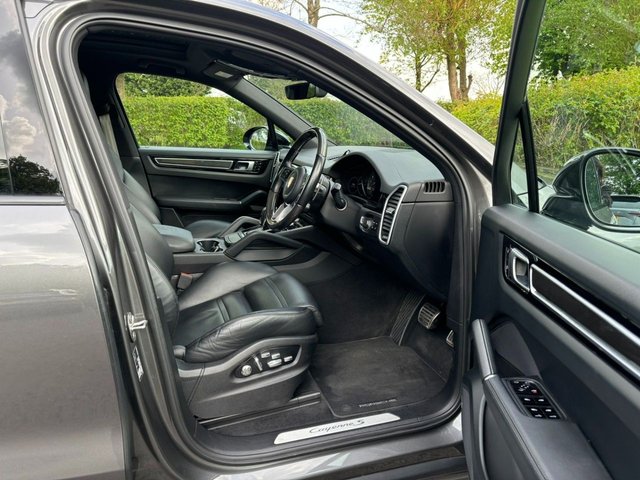2019 PORSCHE CAYENNE 2.9T V6 GPF S SUV 5dr Petrol TiptronicS 4WD Euro 6 (s/s) (440 ps) - Photo 11