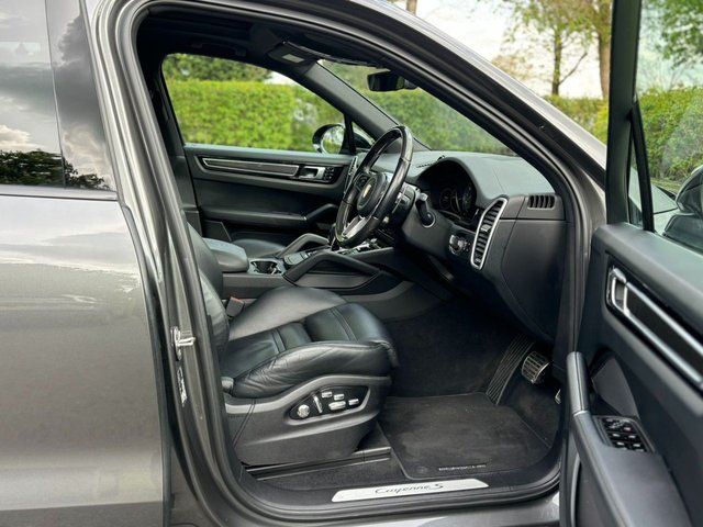 2019 PORSCHE CAYENNE 2.9T V6 GPF S SUV 5dr Petrol TiptronicS 4WD Euro 6 (s/s) (440 ps) - Photo 12
