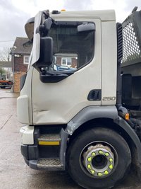 USED 2014 64 VOLVO FL 2014 Volvo FL-250 Skip Loader 