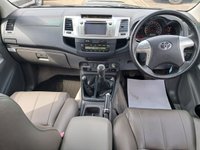 USED 2013 63 TOYOTA HI-LUX 3.0 D-4D Invincible Pickup Double Cab 4dr Diesel Manual 4WD Euro 5 (171 ps) 