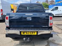 USED 2013 63 TOYOTA HI-LUX 3.0 D-4D Invincible Pickup Double Cab 4dr Diesel Manual 4WD Euro 5 (171 ps) 