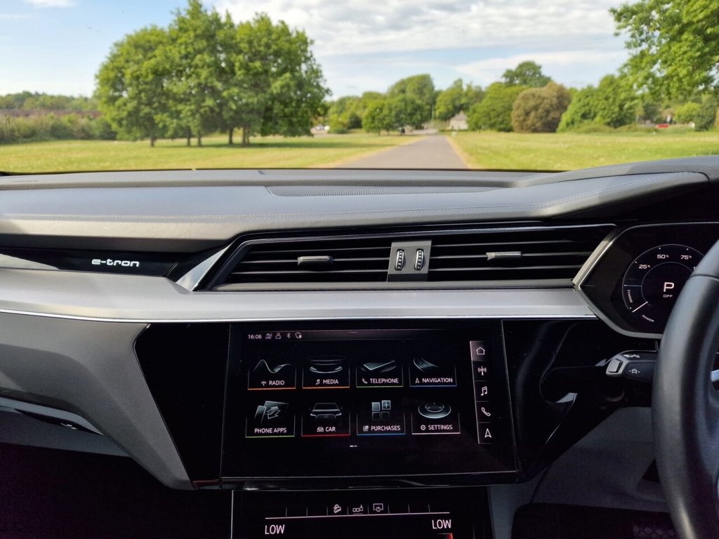 USED 2020 70 AUDI E-TRON 55 Edition 1 Sportback 5dr Electric Auto quattro 95kWh (408 ps) FINANCE AVAILABLE