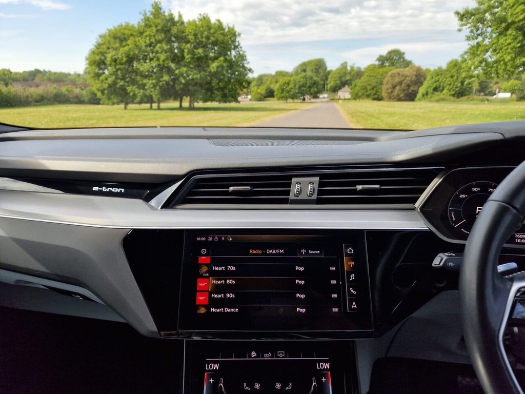 USED 2020 70 AUDI E-TRON 55 Edition 1 Sportback 5dr Electric Auto quattro 95kWh (408 ps) FINANCE AVAILABLE