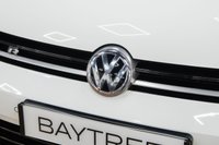 USED 2017 17 VOLKSWAGEN GOLF 2.0 TSI BlueMotion Tech R Hatchback 