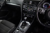 USED 2017 17 VOLKSWAGEN GOLF 2.0 TSI BlueMotion Tech R Hatchback 
