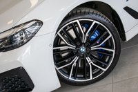 USED 2021 71 BMW 5 SERIES 3.0 530d MHT M Sport Touring 5dr Diesel Hybrid Steptronic xDrive Euro 6 (s/s) (286 ps) M Sport Pro Package
