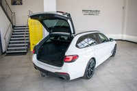 USED 2021 71 BMW 5 SERIES 3.0 530d MHT M Sport Touring 5dr Diesel Hybrid Steptronic xDrive Euro 6 (s/s) (286 ps) M Sport Pro Package