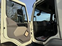 USED 2015 15 DAF LF 2015 DAF LF-310 Skip Loader 