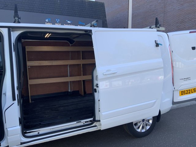 2022 Ford Transit Custom 2L Limited 5dr - Photo 11
