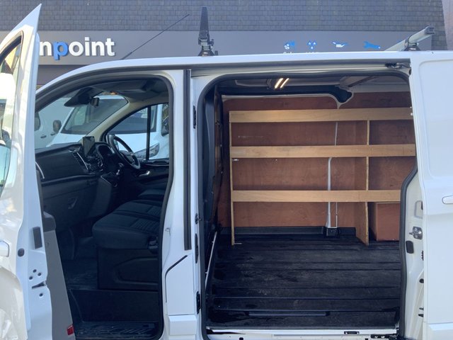 2022 Ford Transit Custom 2L Limited 5dr - Photo 12