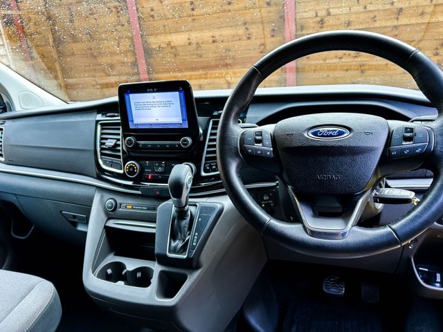 2021 FORD TOURNEO CUSTOM - Photo 2
