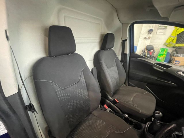 2017 FORD TRANSIT COURIER - Photo 9