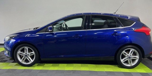 2017 FORD FOCUS - Photo 7