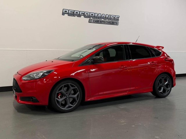 2012 R Ford Focus 2.0T EcoBoost ST-2 Hatchback 5dr Petrol Manual Euro 5 (s/s) (250 ps)