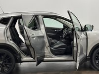 USED 2015 15 NISSAN QASHQAI 1.6 dCi Tekna SUV 5dr Diesel Manual 2WD Euro 5 (s/s) (130 ps) Panoramic Glass Roof