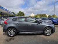 USED 2018 18 VOLVO V40 CROSS COUNTRY 2.0 D3 Pro Hatchback 5dr Diesel Auto Euro 6 (s/s) (150 ps) 