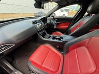 USED 2016 16 JAGUAR XE 2.0d R-Sport Saloon 4dr Diesel Auto Euro 6 (s/s) (180 ps) * Timing Chain Replaced - Alloy Wheels - Panoramic Roof *
