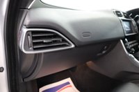 USED 2016 66 JAGUAR XE 2.0d Prestige Saloon 4dr Diesel Auto Euro 6 (s/s) (180 ps) 