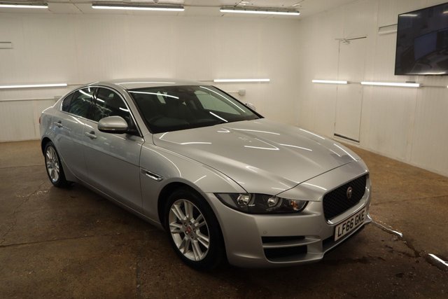 2016 66 Jaguar Xe 2.0d Prestige Saloon 4dr Diesel Auto Euro 6 (s/s) (180 ps)