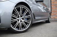 USED 2018 18 BMW 5 SERIES 3.0 540i M Sport Saloon 4dr Petrol Auto xDrive Euro 6 (s/s) (340 ps) ICON LED / HUD / TECH PK / H&K