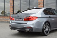 USED 2018 18 BMW 5 SERIES 3.0 540i M Sport Saloon 4dr Petrol Auto xDrive Euro 6 (s/s) (340 ps) ICON LED / HUD / TECH PK / H&K