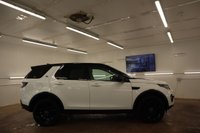 USED 2017 67 LAND ROVER DISCOVERY SPORT 2.0 TD4 HSE Black SUV 5dr Diesel Auto 4WD Euro 6 (s/s) (180 ps) lOW MILEAGE PANORAMIC ROOF HEATED SEATS BLACK GLOSS SPORTS WHEELS MAGNOLIA LIGHT LEATHER TRIM