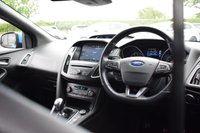 USED 2016 R FORD FOCUS 2.3T EcoBoost RS Hatchback 5dr Petrol Manual AWD Euro 6 (s/s) (350 ps) BUCKETS / 19" FORGED / MAXTON