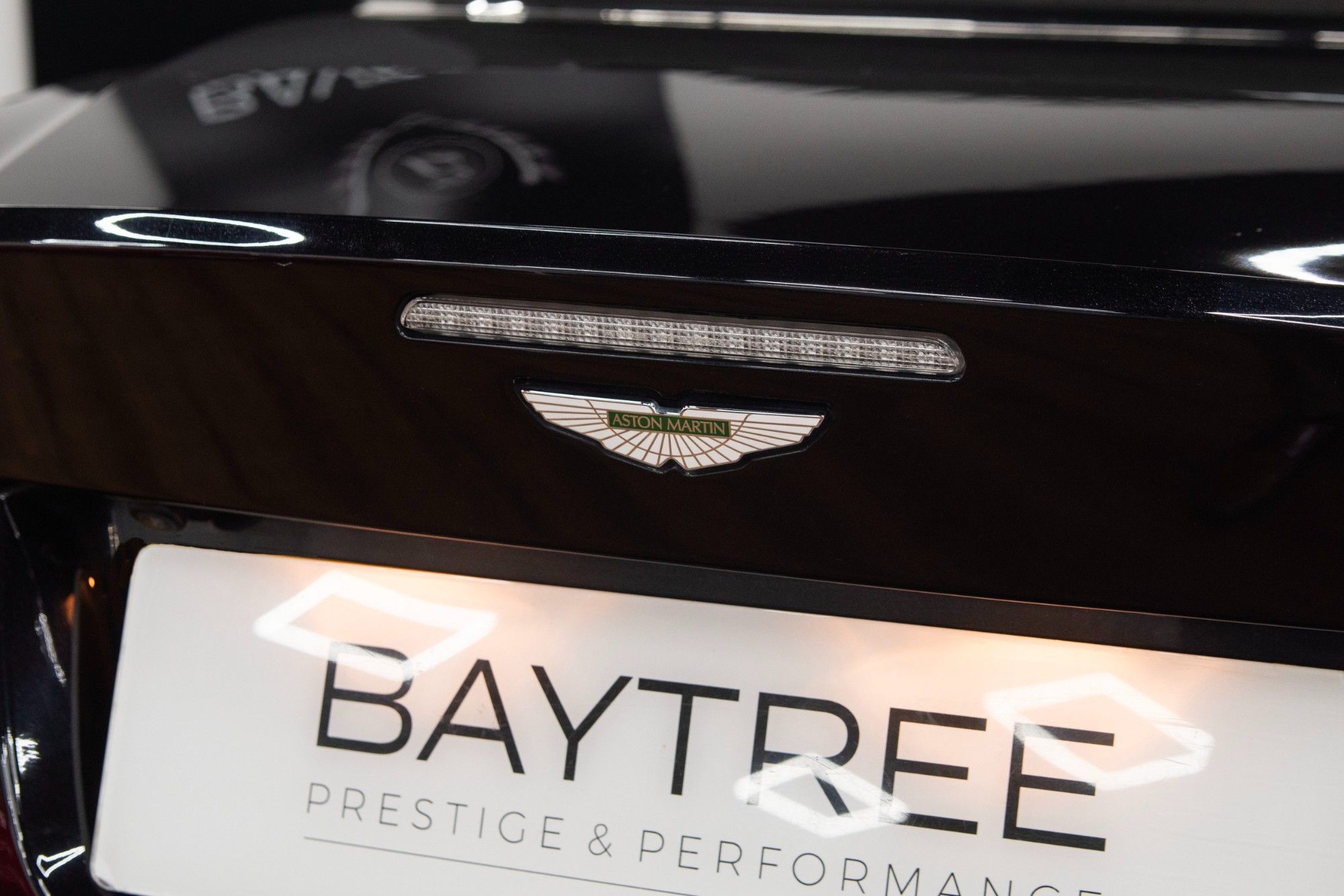 USED 2014 14 ASTON MARTIN DB9 6.0 V12 Carbon Edition Volante  