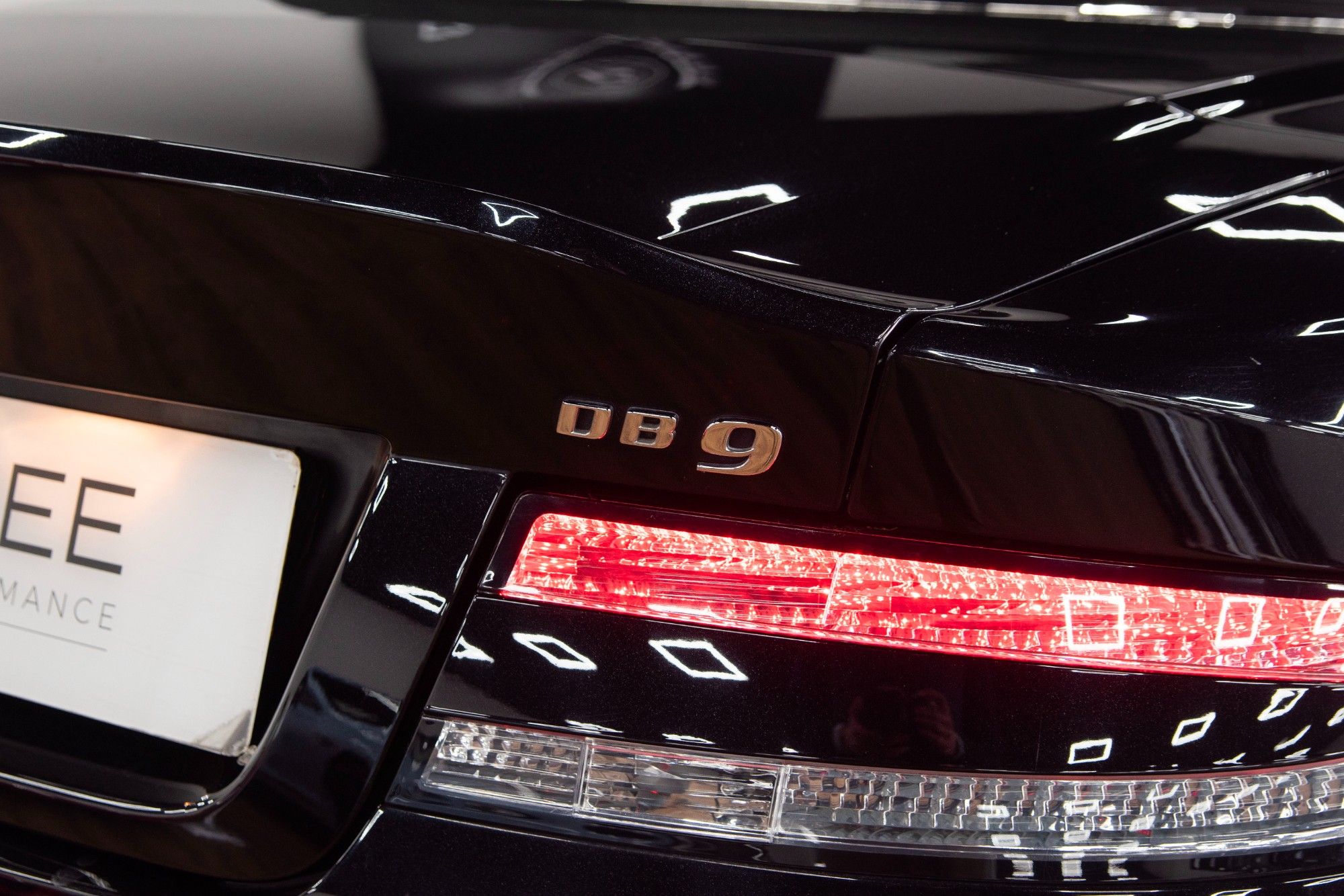 USED 2014 14 ASTON MARTIN DB9 6.0 V12 Carbon Edition Volante  