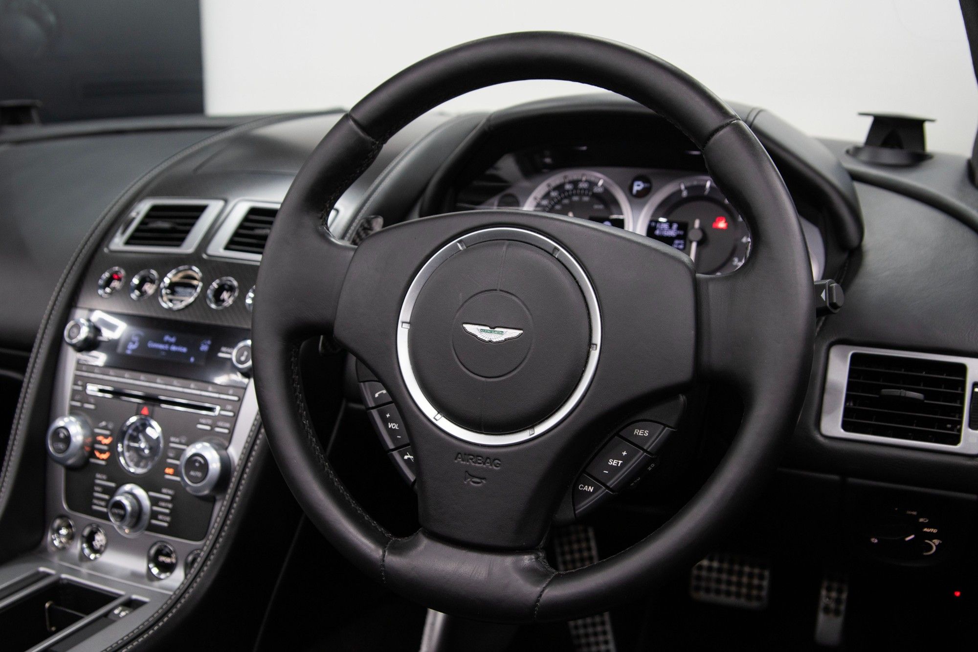 USED 2014 14 ASTON MARTIN DB9 6.0 V12 Carbon Edition Volante  