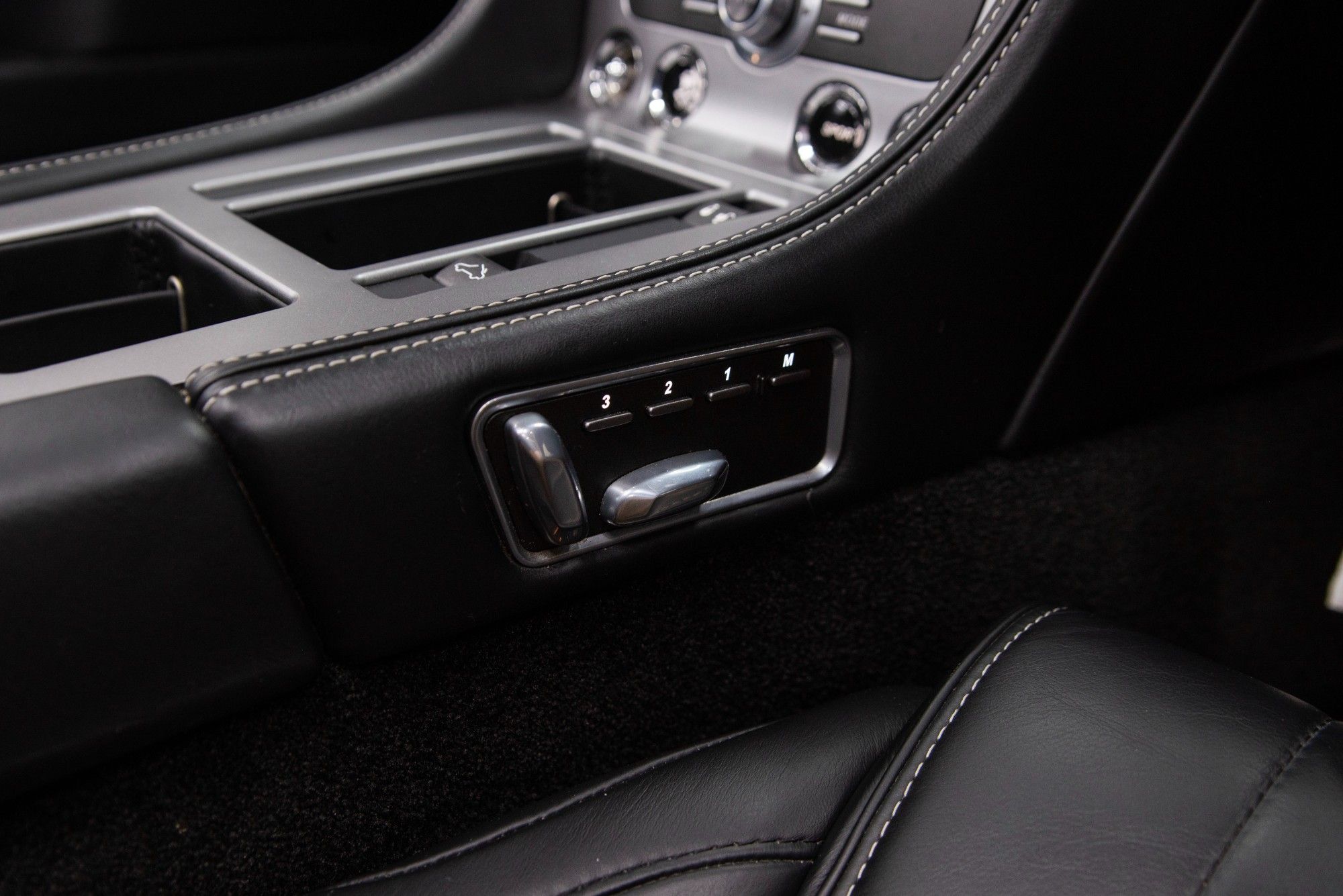USED 2014 14 ASTON MARTIN DB9 6.0 V12 Carbon Edition Volante  