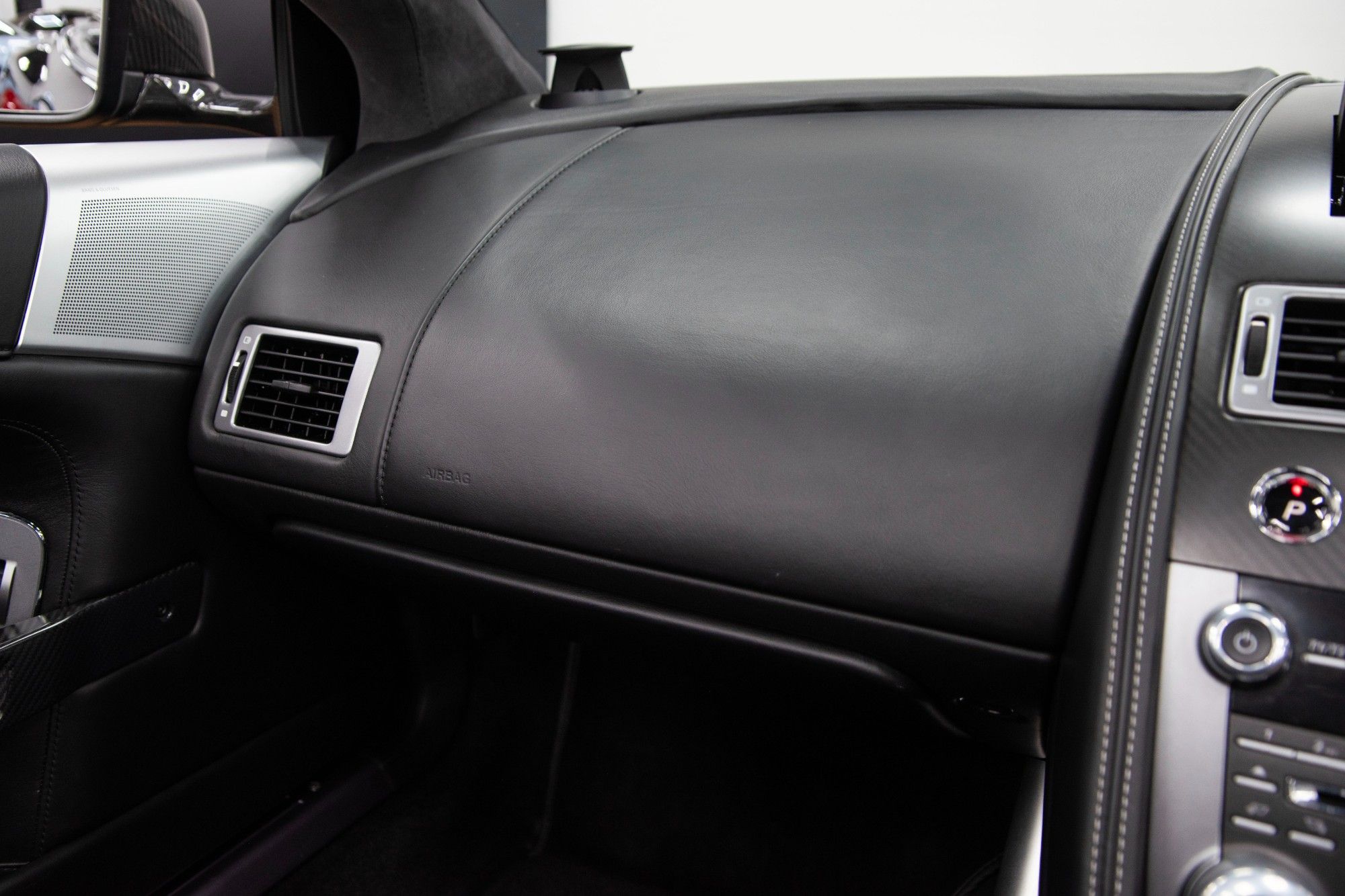 USED 2014 14 ASTON MARTIN DB9 6.0 V12 Carbon Edition Volante  