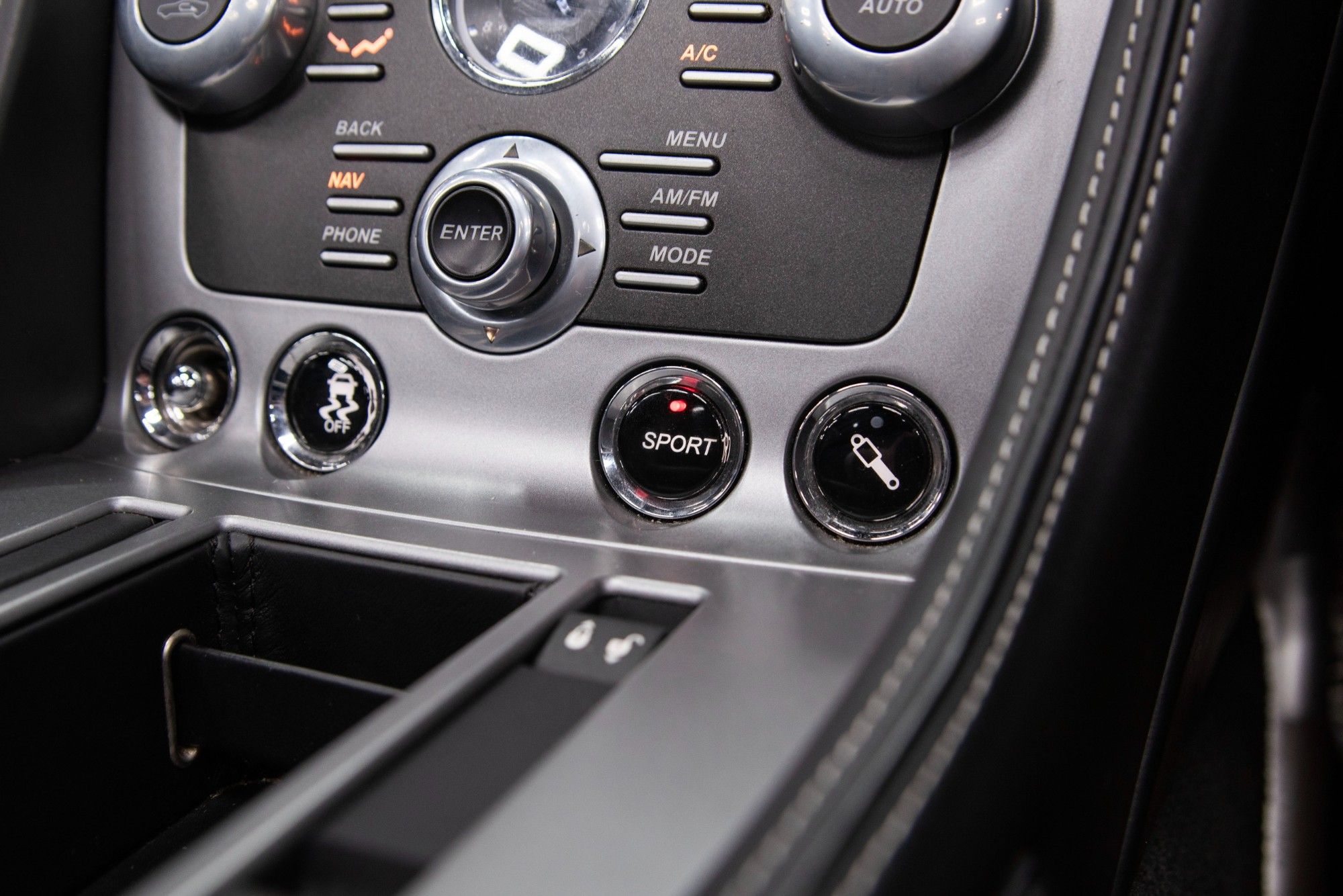 USED 2014 14 ASTON MARTIN DB9 6.0 V12 Carbon Edition Volante  