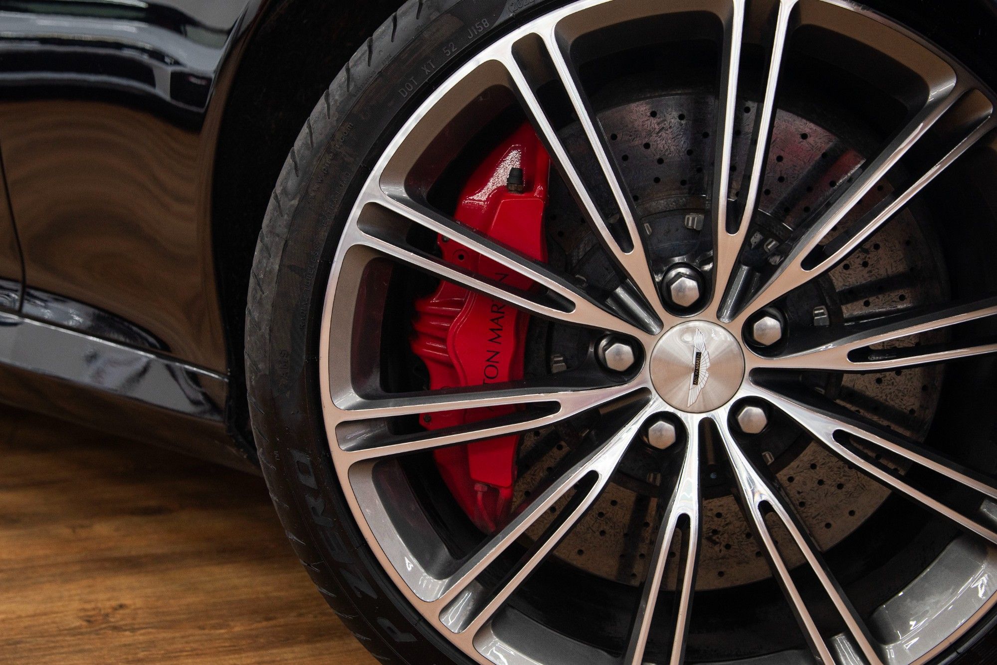 USED 2014 14 ASTON MARTIN DB9 6.0 V12 Carbon Edition Volante  