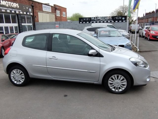 2012 RENAULT CLIO 2012 1.5 dCi Expression + Hatchback 3dr Diesel Manual Euro 5 (88 ps) - Photo 3