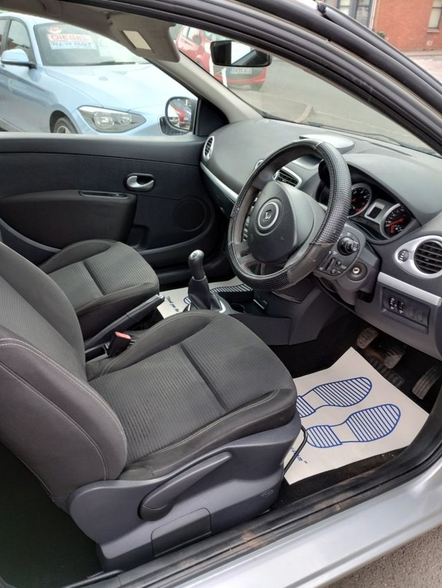 2012 RENAULT CLIO 2012 1.5 dCi Expression + Hatchback 3dr Diesel Manual Euro 5 (88 ps) - Photo 11