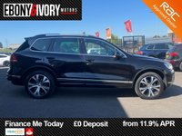 USED 2015 15 VOLKSWAGEN TOUAREG 3.0 TDI V6 BlueMotion Tech R-Line SUV 5dr Diesel Tiptronic 4WD Euro 6 (s/s) (262 ps) FULL SERVICE HISTORY 2 KEYS BOOK PACK SERVICED AS REQUIRED AND 1 YEAR MOT WITHIN THE SALE