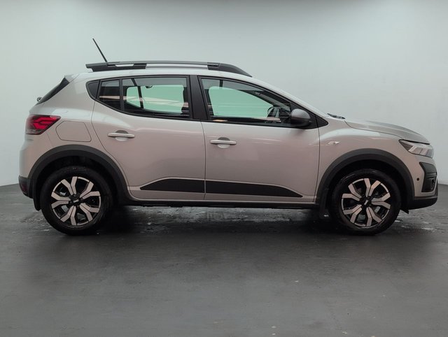 USED 2023 23 Dacia Sandero Stepway 1.0 Tce Journey Hatchback 5dr BI Fuel Manual Euro 6 (s/S) (100 Ps) Air Conditioning+tinted Windows