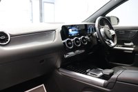 USED 2021 21 MERCEDES-BENZ GLA-CLASS 200 1.3 AMG LINE 1 OWNER CAMERA SAT NAV HEATED SEATS