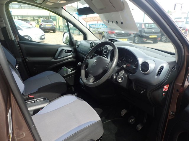 2014 PEUGEOT PARTNER TEPEE 1.6 HDi Tepee S MPV 5dr Diesel Manual (135 g/km, 92 bhp) - Photo 5