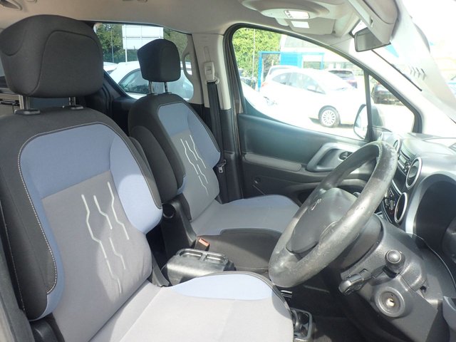 2014 PEUGEOT PARTNER TEPEE 1.6 HDi Tepee S MPV 5dr Diesel Manual (135 g/km, 92 bhp) - Photo 6